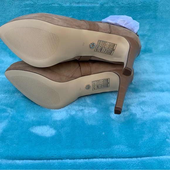 ⭐️SOLD⭐️White House Black Market Croco Suede Boot | 6 M | Toasted Coconut NEW!! - Picture 8 of 12